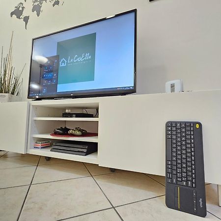 La Casetta Bilocale Centrale Con Terrazza Parkfree Wifi Minipc Ps4 Ac Iesi Luaran gambar